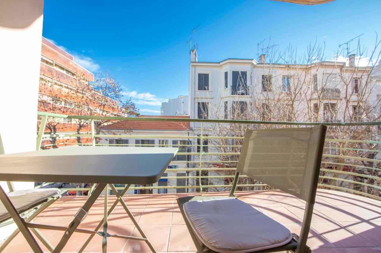 Apartamento Robert Soleau Bright Design Flat Center Of Antibes Exterior foto
