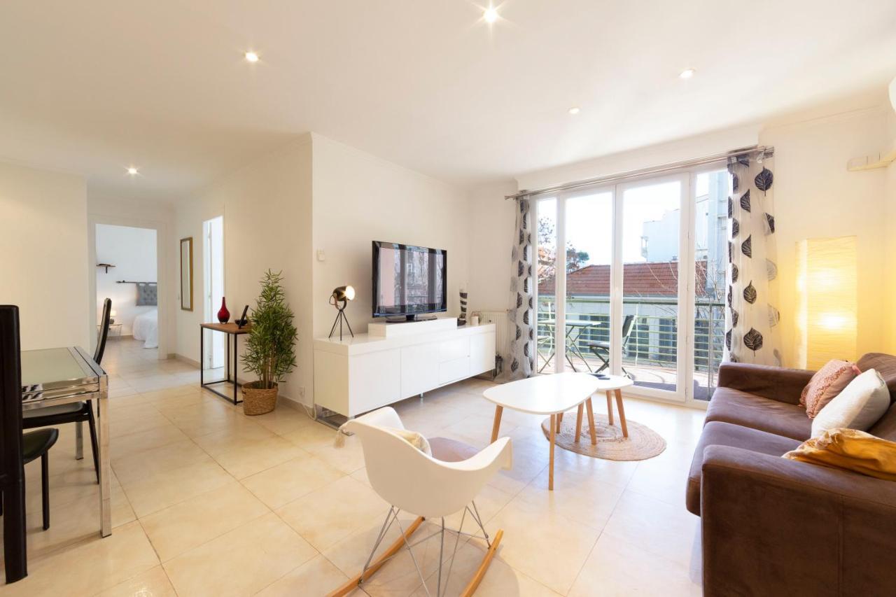 Apartamento Robert Soleau Bright Design Flat Center Of Antibes Exterior foto