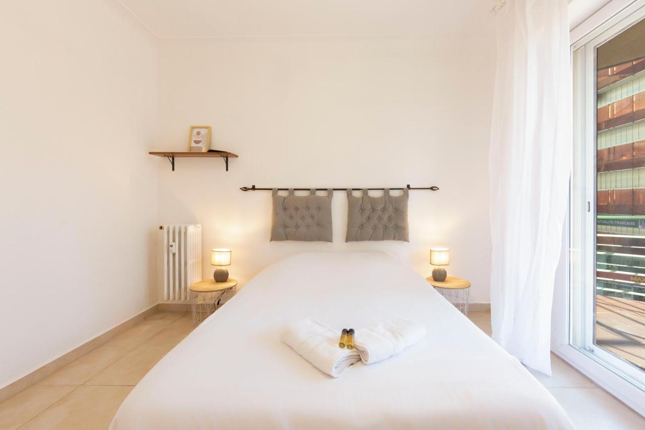 Apartamento Robert Soleau Bright Design Flat Center Of Antibes Exterior foto